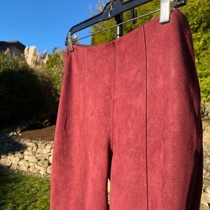 Vera Wang ultra soft faux suede pants/leggings, wine, medium